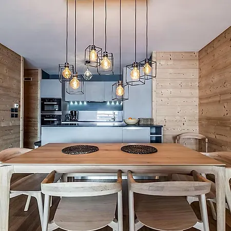 In, Out Apartment Tignes